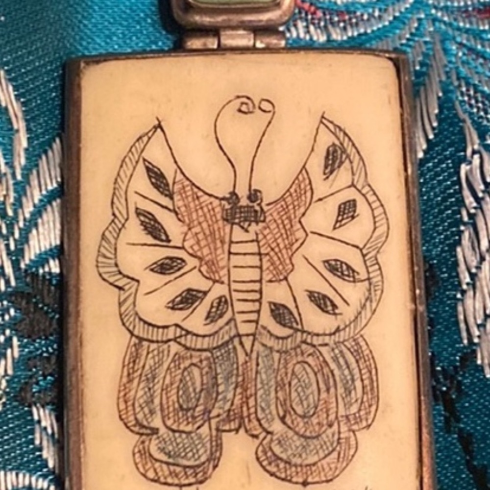 Antique Ivory Scrimshaw Pendant
